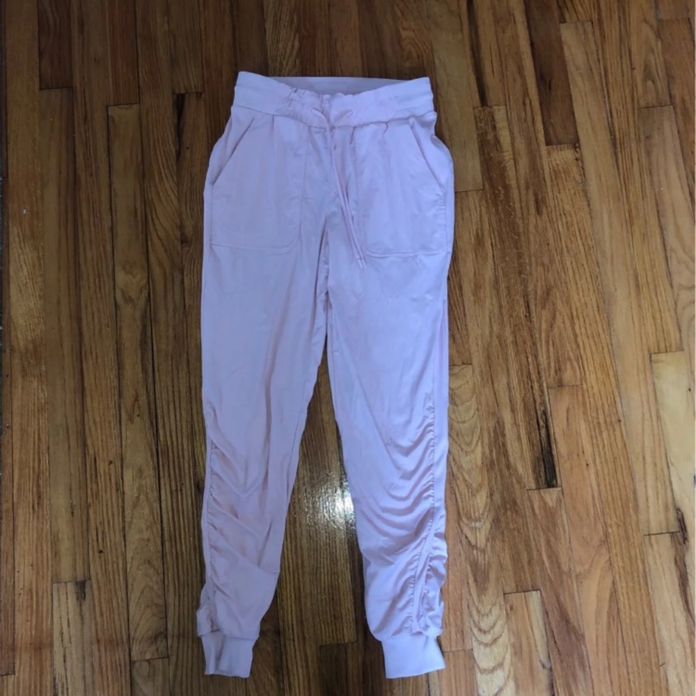 Lululemon Joggers -new- size 6
